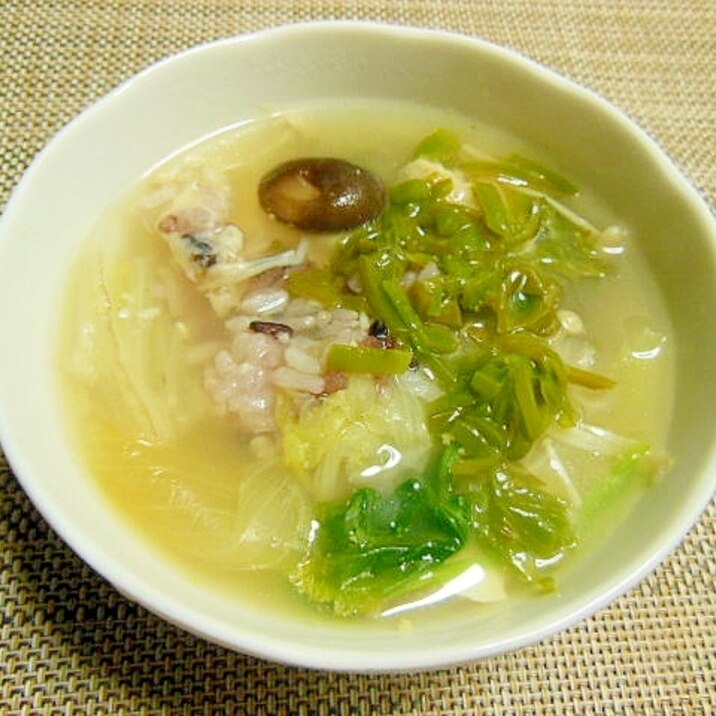 雑穀ご飯のメカブ雑炊♪